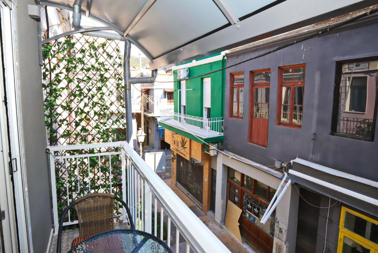 Villa Center
