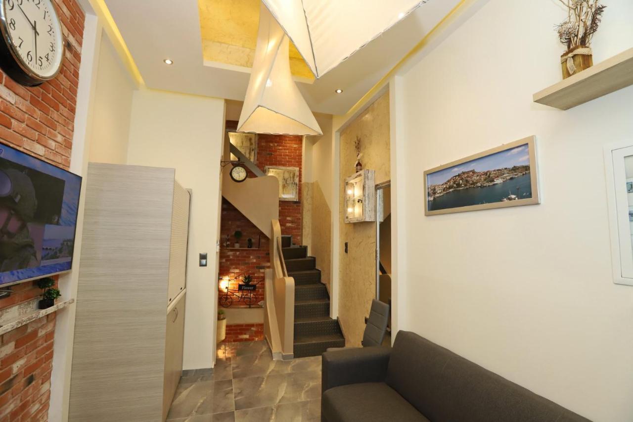 Villa Center Kavala
