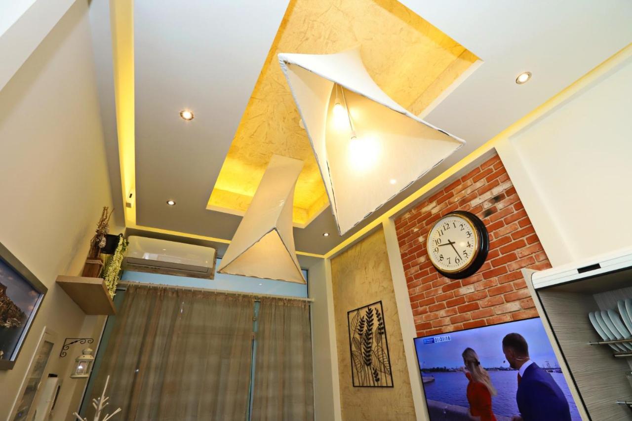 Center Villa *
